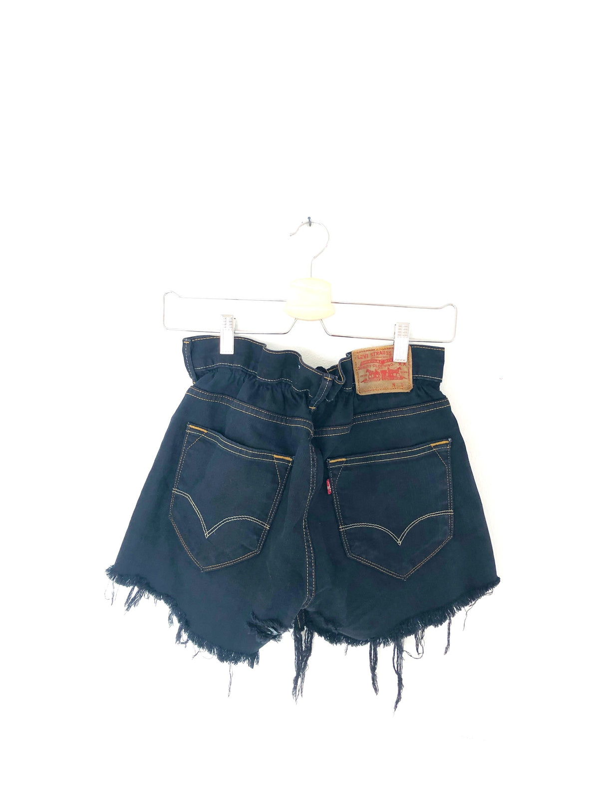 SHORTS A CARAMELLA LEVI'S VINTAGE