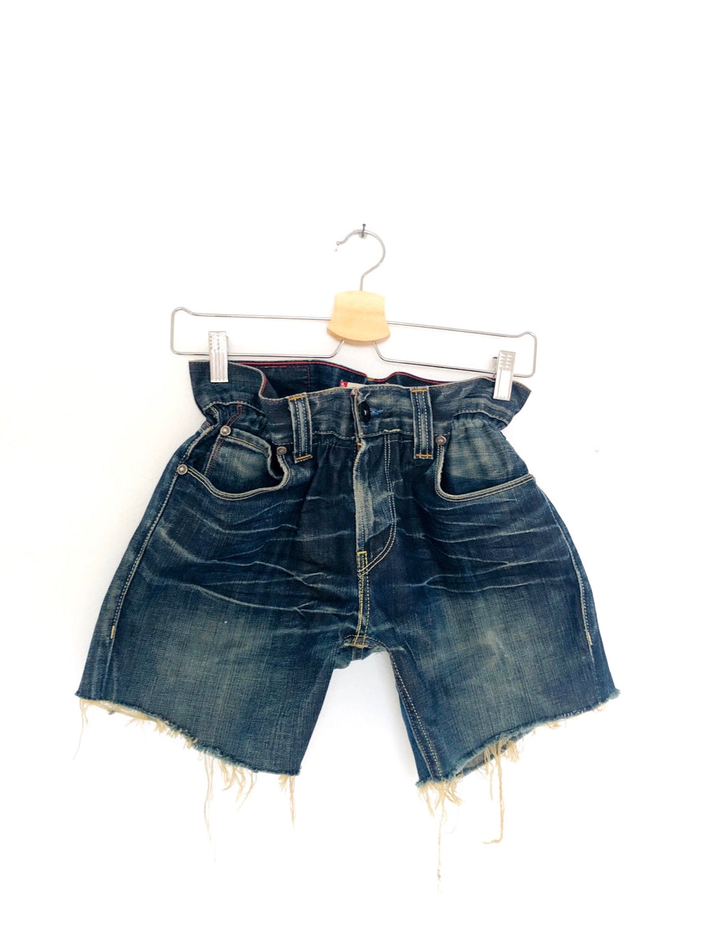 SHORTS A CARAMELLA LEVI’S VINTAGE
