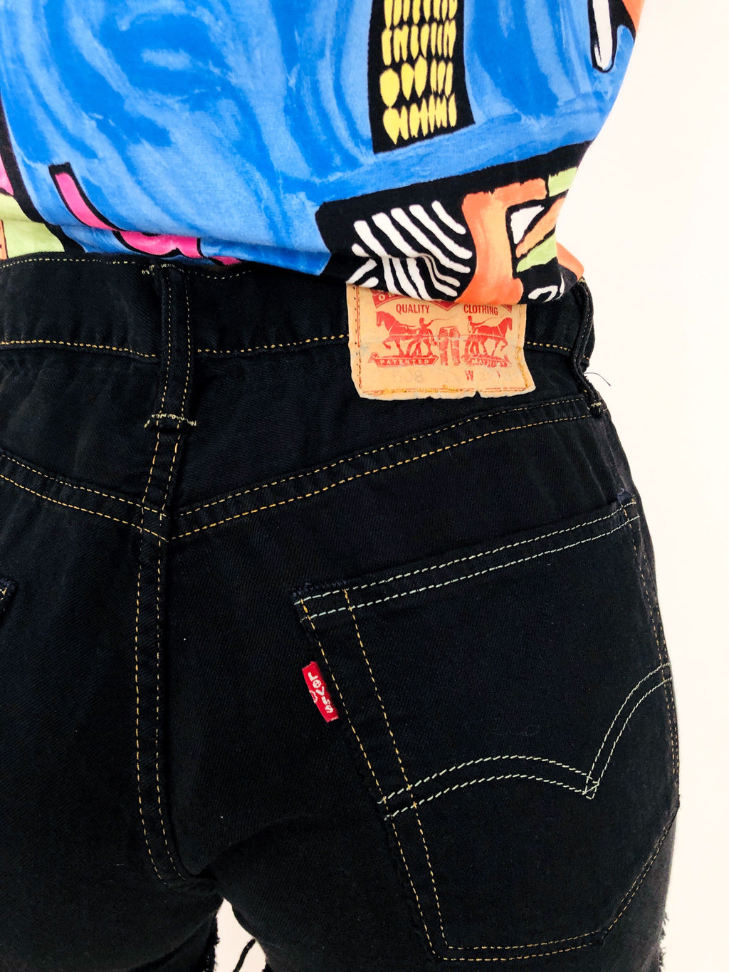 SHORTS A CARAMELLA LEVI'S VINTAGE