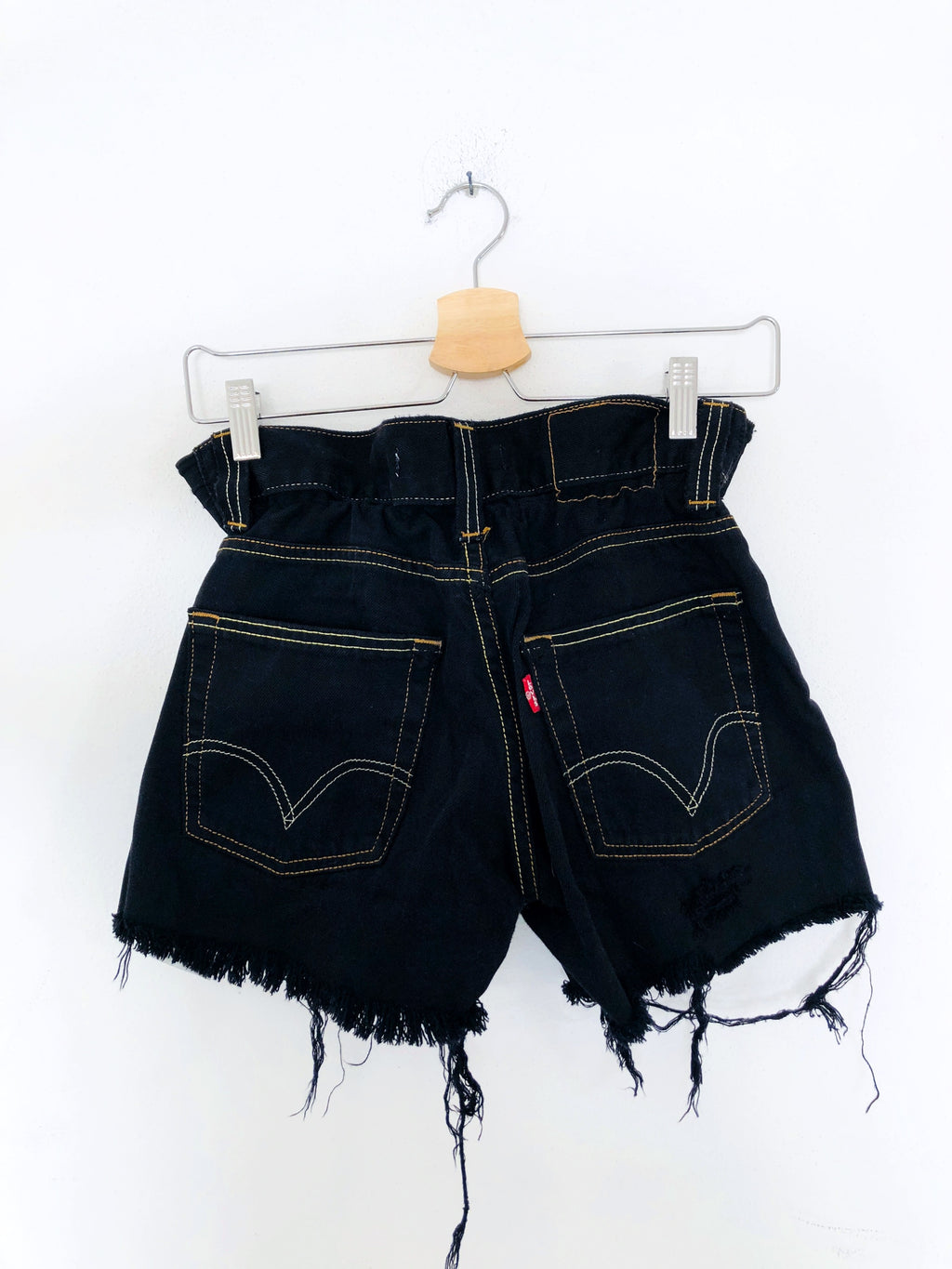 SHORTS A CARAMELLA LEVI'S VINTAGE