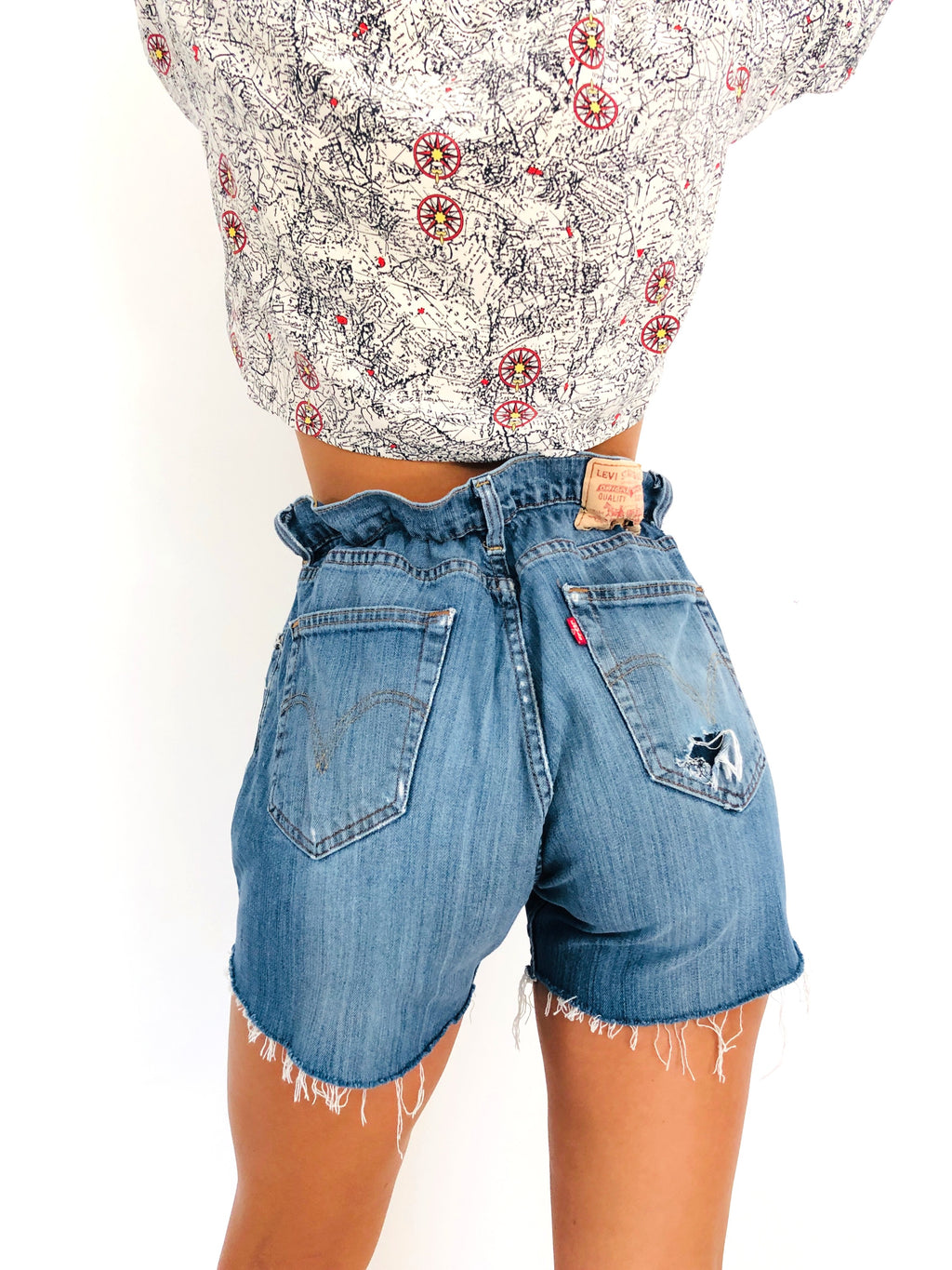 SHORTS A CARAMELLA LEVI'S VINTAGE