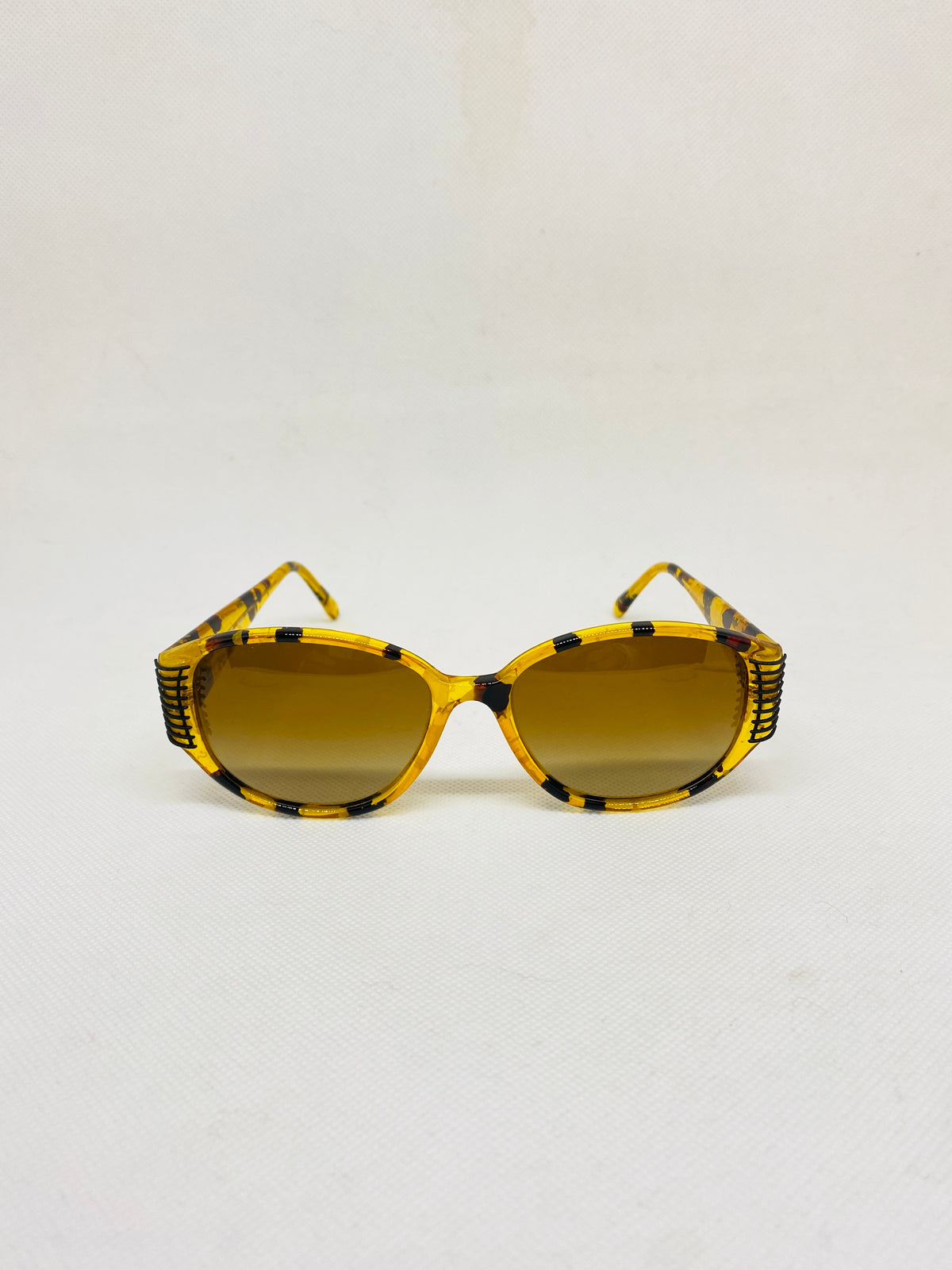 POLAROID 8224 a vintage sunglasses DEADTSOCK
