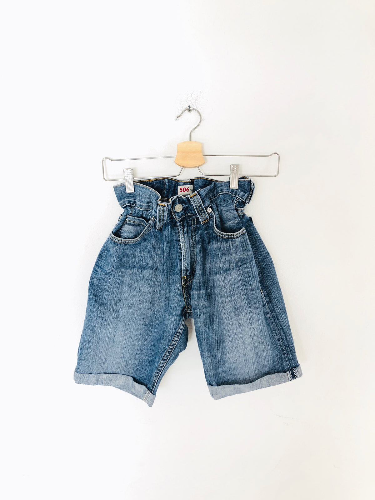 SHORTS A CARAMELLA LEVI’S