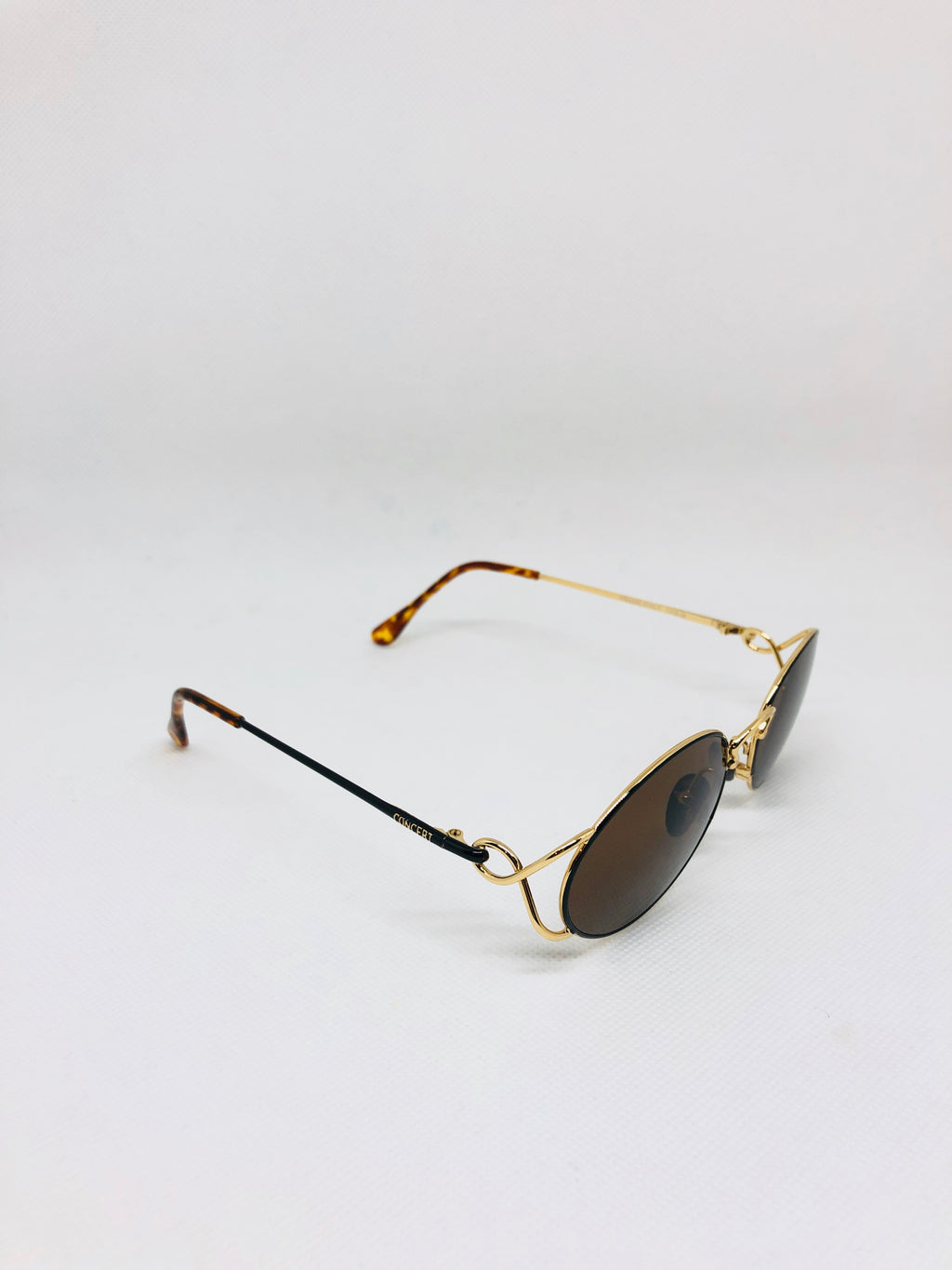 CONCERT 060 53 16 n vintage sunglasses DEADSTOCK
