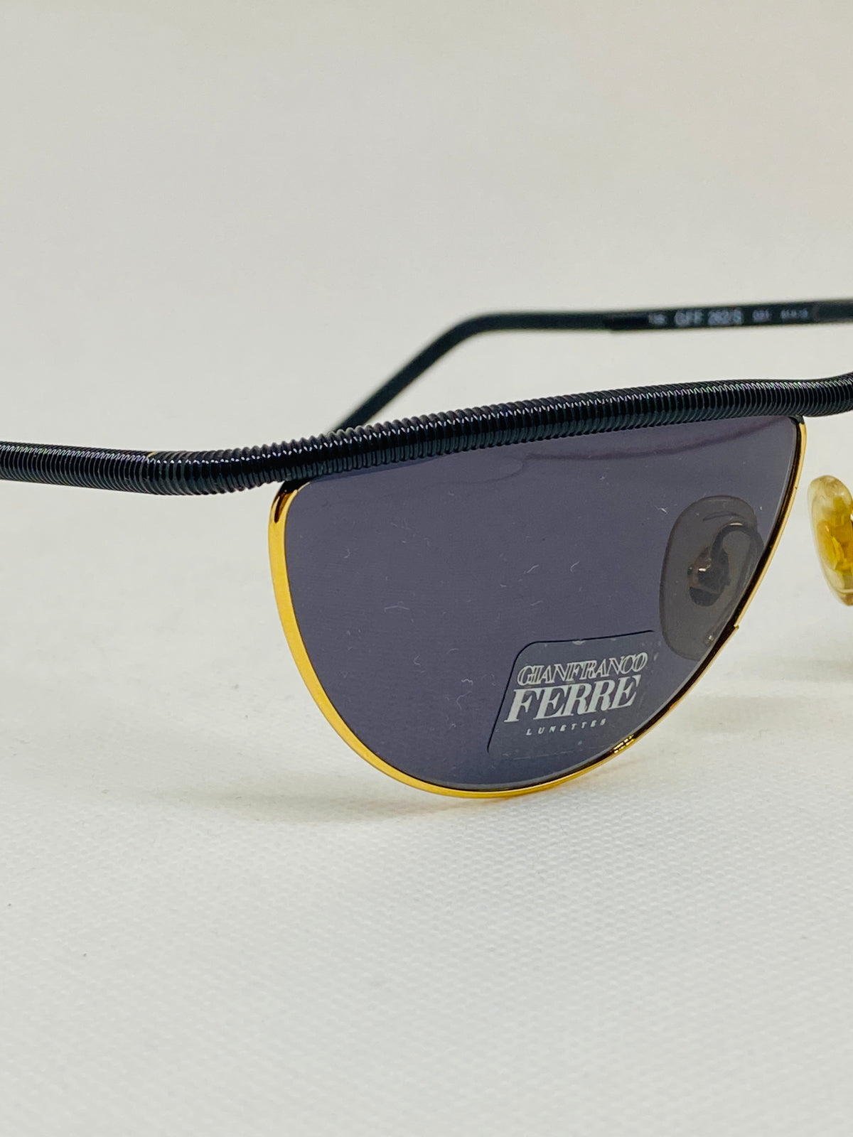 GIANFRANCOFERRE 262/s 031 61 31 135 vintage sunglasses DEADSTOCK