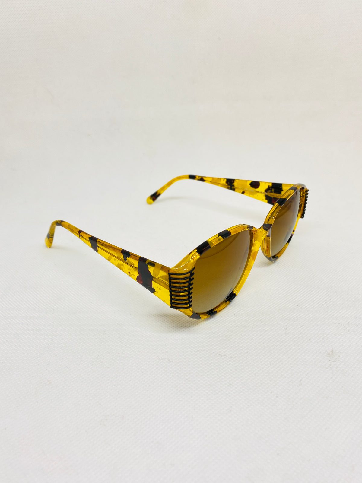 POLAROID 8224 a vintage sunglasses DEADTSOCK