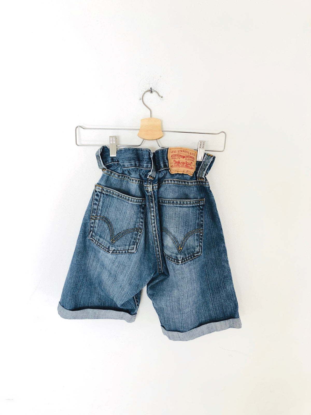 SHORTS A CARAMELLA LEVI’S