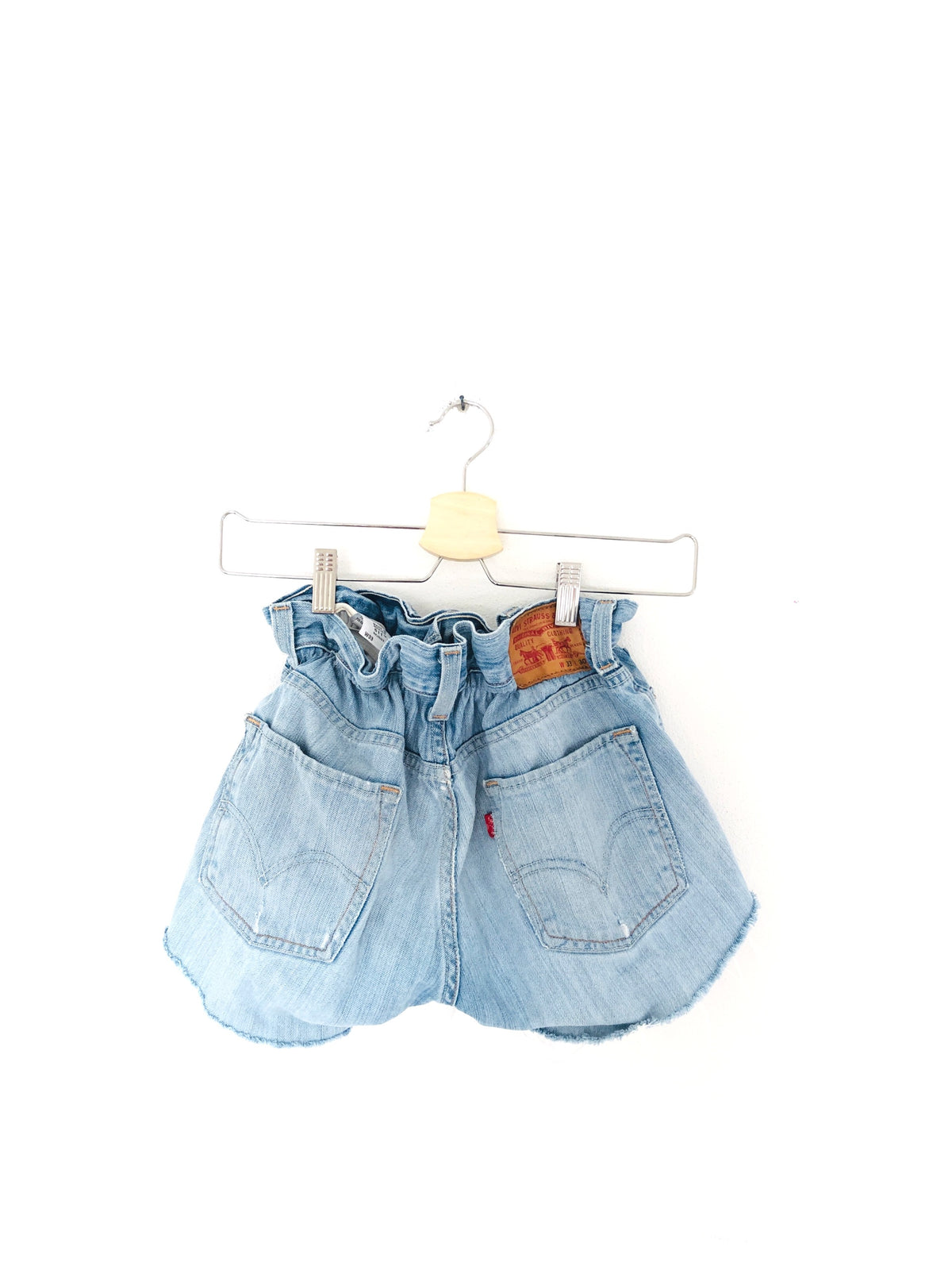 SHORTS A CARAMELLA LEVI'S VINTAGE