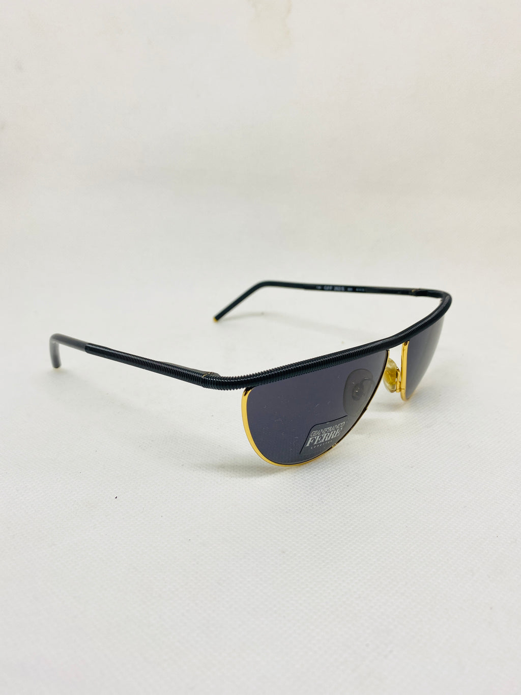 GIANFRANCOFERRE 262/s 031 61 31 135 vintage sunglasses DEADSTOCK