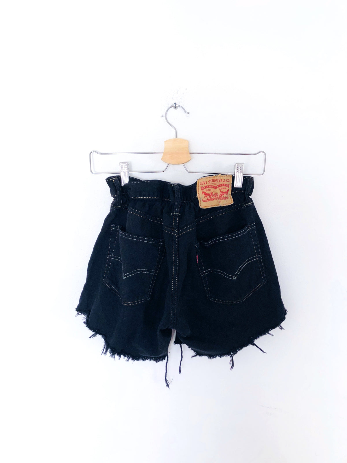 SHORTS A CARAMELLA LEVI'S VINTAGE