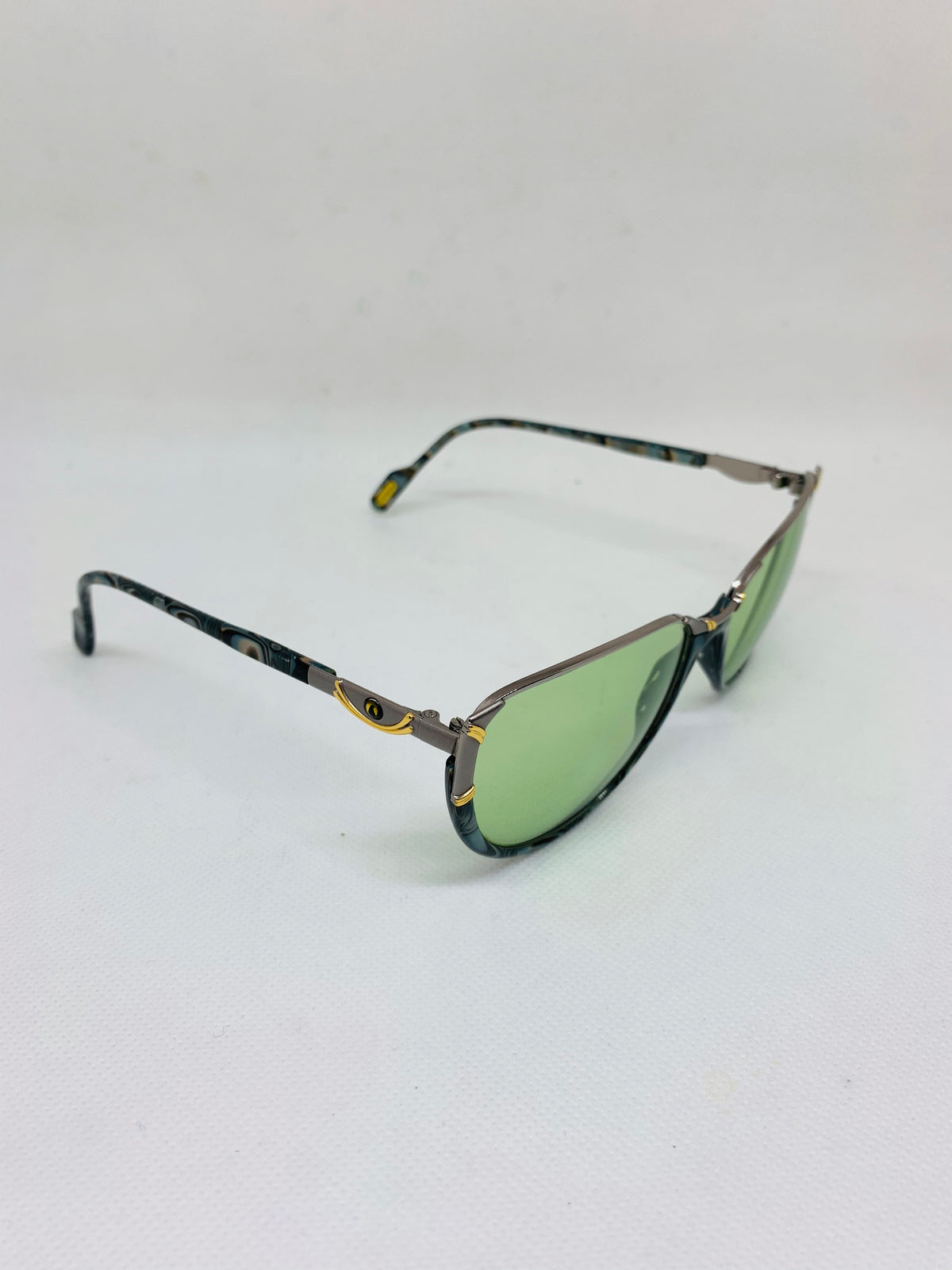COLISEUM 205 0967 58 17 140 vintage sunglasses DEADSTOCK
