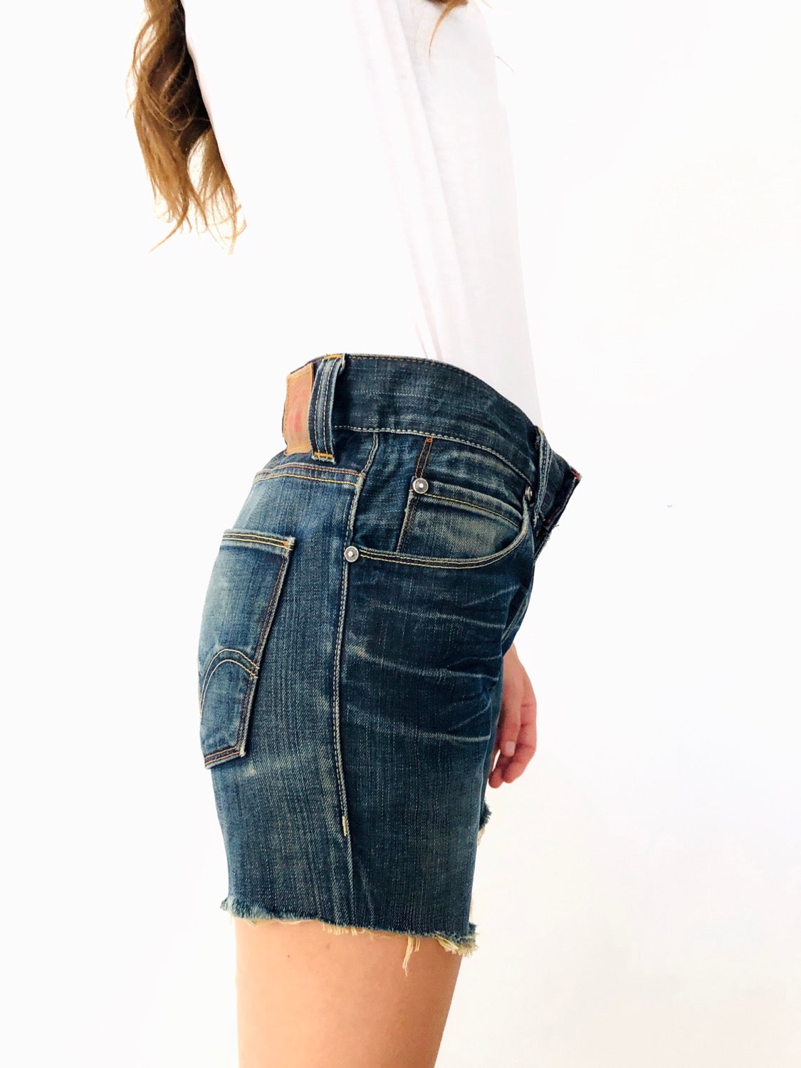 SHORTS A CARAMELLA LEVI’S VINTAGE