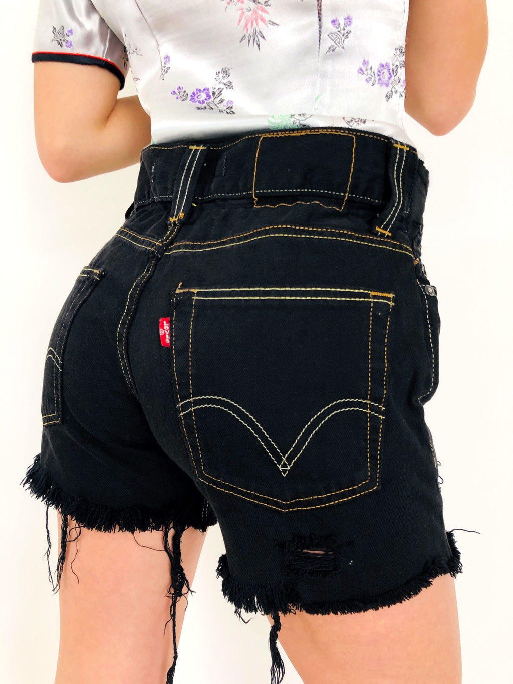 SHORTS A CARAMELLA LEVI'S VINTAGE