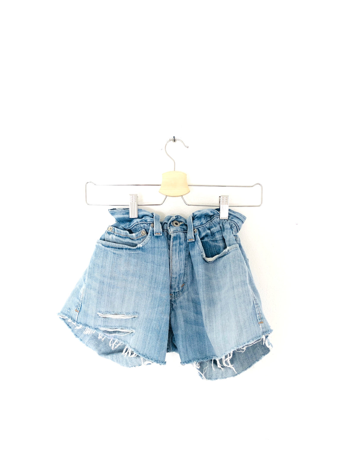 SHORTS A CARAMELLA LEVI'S VINTAGE