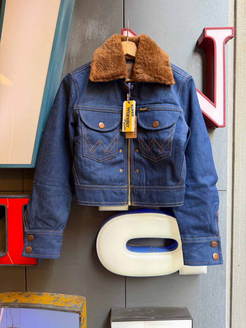 Wrangler cropped trucker western