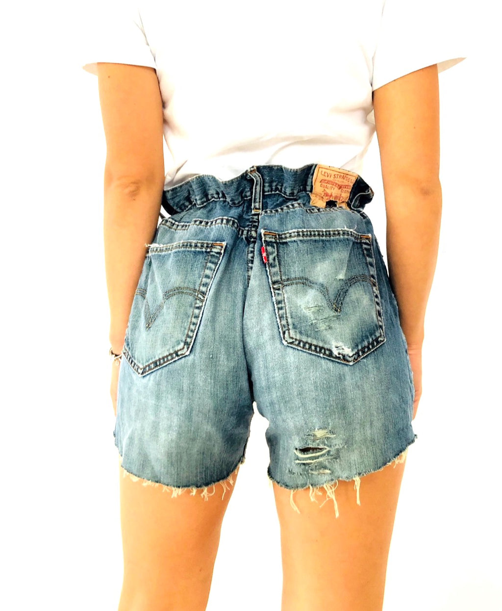 SHORTS A CARAMELLA LEVI’S VINTAGE