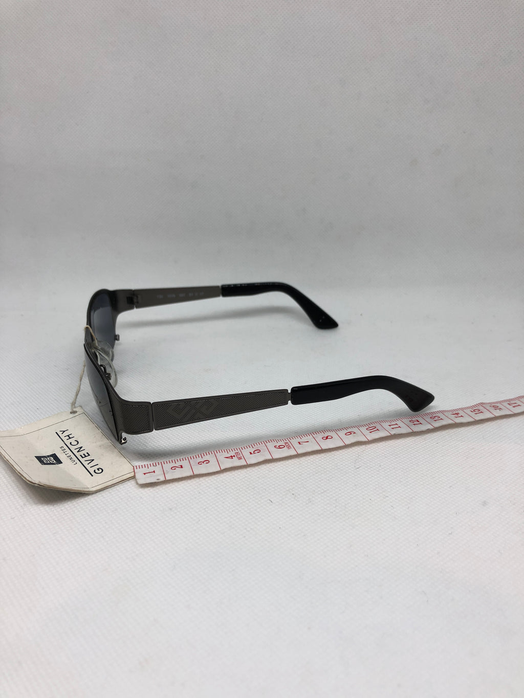 GIVENCHY 1076 001 51 17 130 vintage sunglasses DEADSTOCK