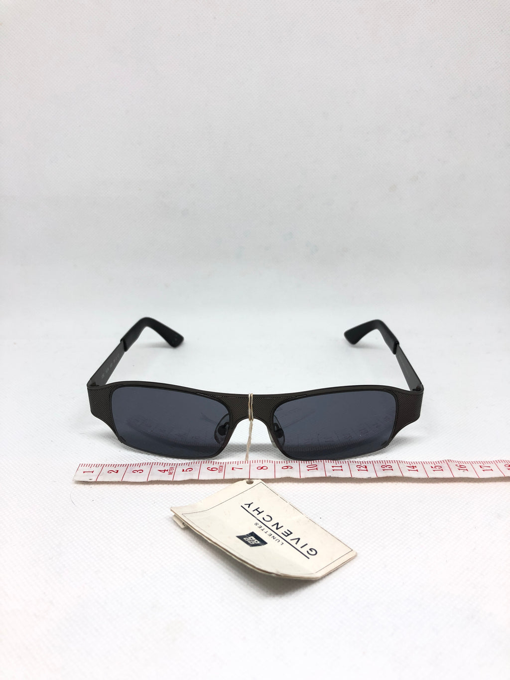 GIVENCHY 1076 001 51 17 130 vintage sunglasses DEADSTOCK
