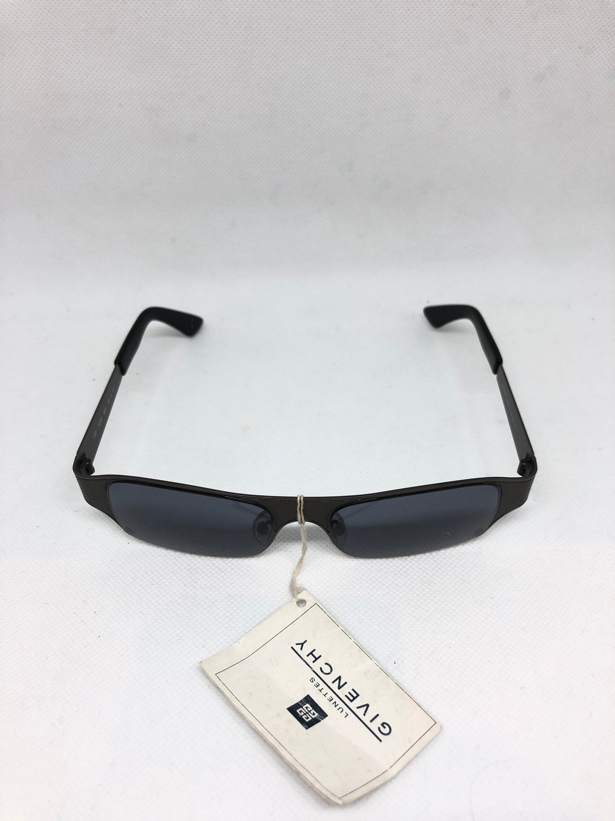 GIVENCHY 1076 001 51 17 130 vintage sunglasses DEADSTOCK