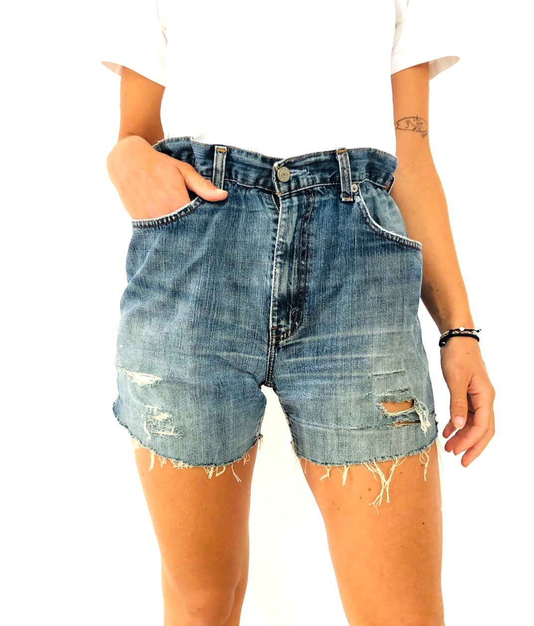 SHORTS A CARAMELLA LEVI’S VINTAGE